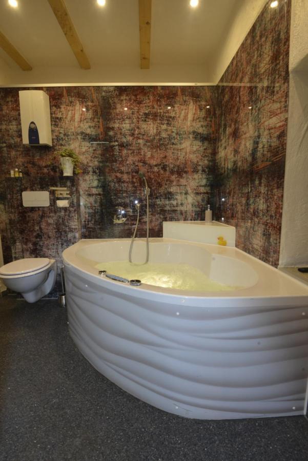 Eifel Kate, Relaxen Mit Sauna Und Whirlpool Dahlem  Exteriér fotografie